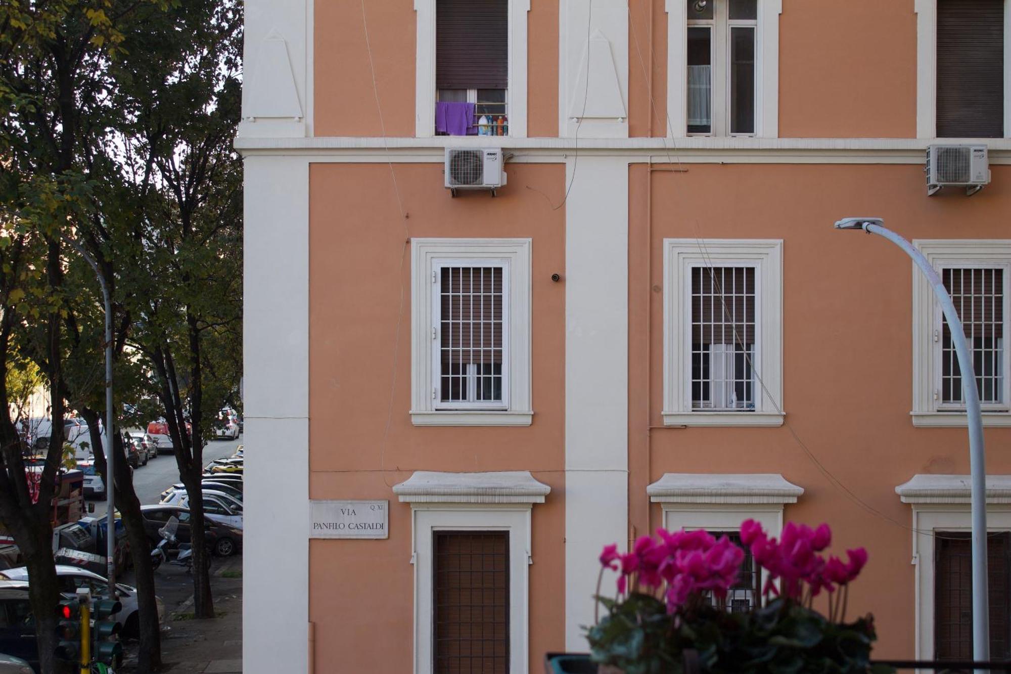 Castaldi House Trastevere & Testaccio Apartment